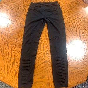 GAIAM Black leggings.